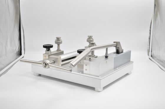 Améliorez votre processus d'étalonnage avec notre machine d'étalonnage de manomètres avancée