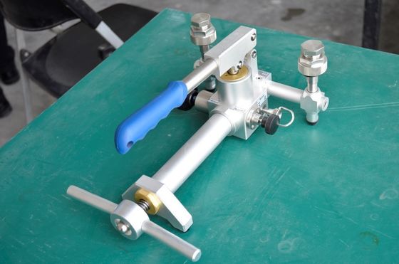 Calibrateur de manomètre pneumatique professionnel L286*W198*H140 mm HS703