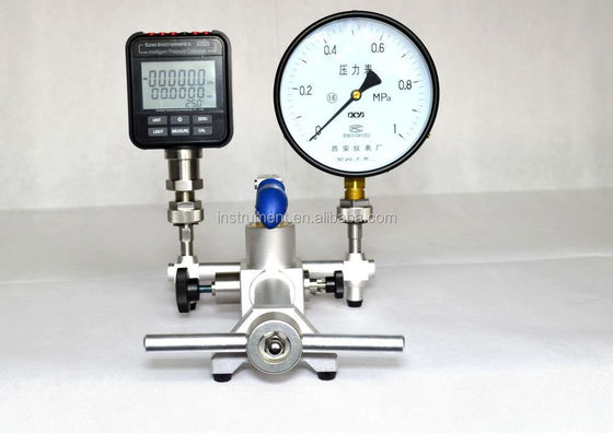 Pompe de comparaison de pression pneumatique conçue de manière efficace avec connecteur féminin M20X1.5