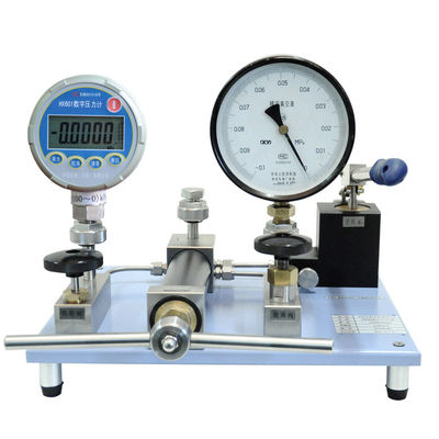 Comparateur de manomètres hydrauliques avancés et polyvalents pour plusieurs applications